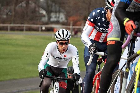 Eventual winner Curtis White surrounded by his Cannondale p/b Cyclocrossworld teammates