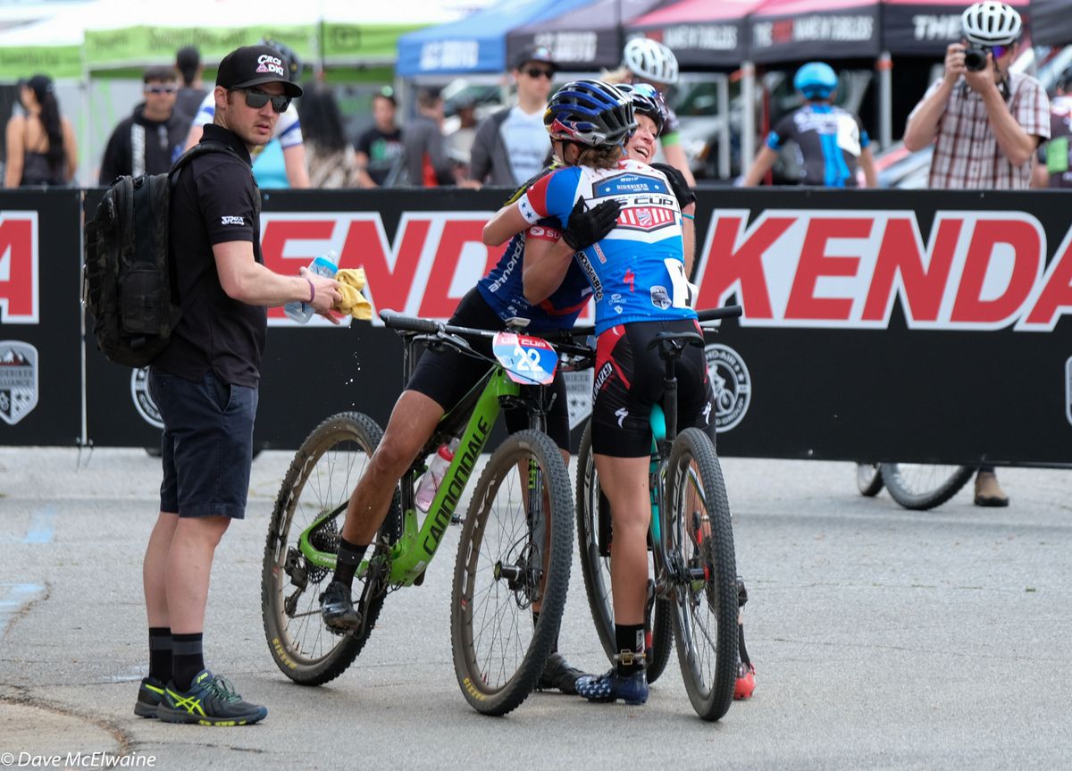 Kate Courtney (Specialized) congratulates Erin Huck (Scott 3Rox Racing) on her victory