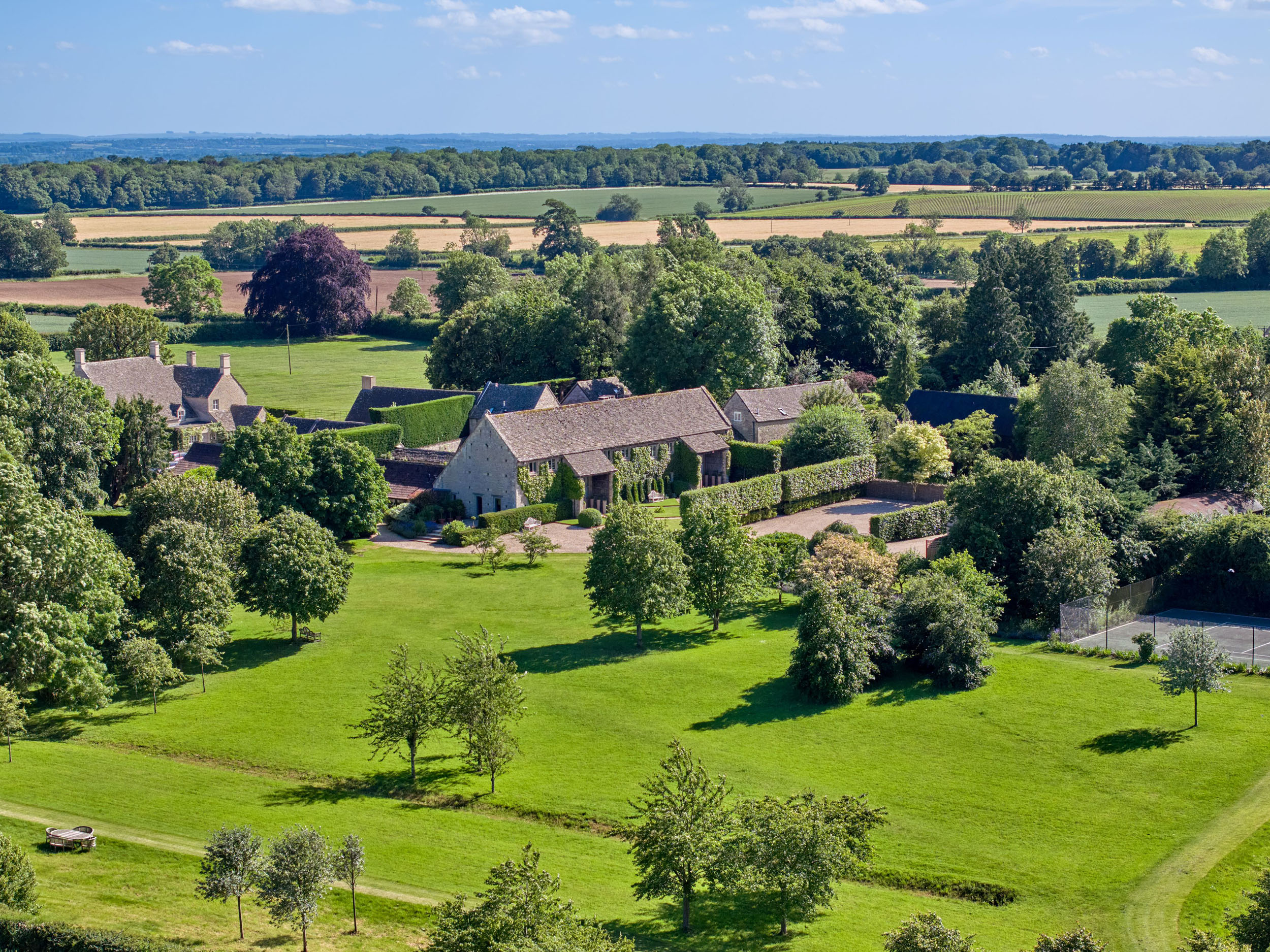 Willamoor Barn in the Cotswolds Property for Sale