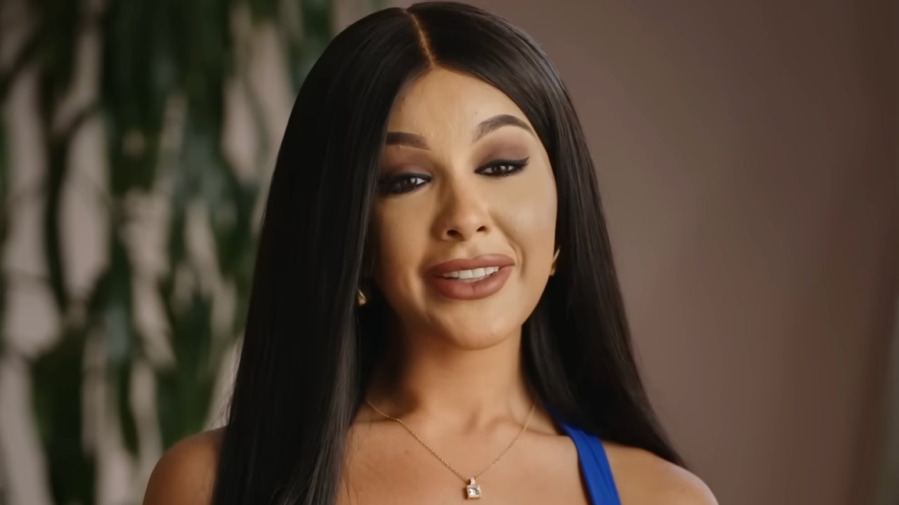 Emma smiling on 90 Day Fiancé: Before The 90 Days