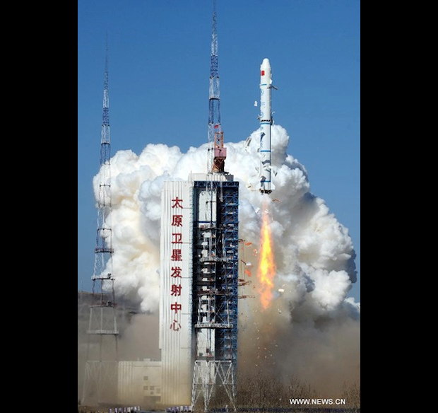 Chinese Long March 2C Rocket Launch, Oct. 29, 2013