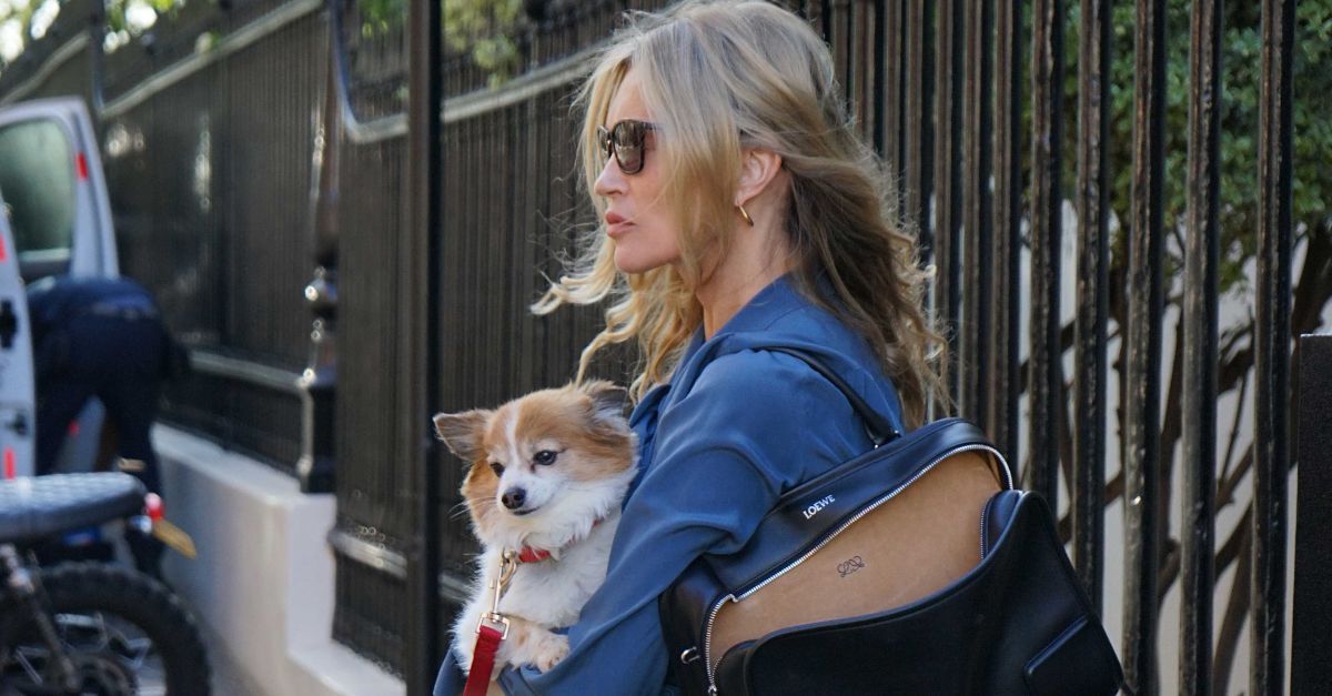 Kate Moss’ French-Girl Heels Made Her Denim Skirt Look So Cool