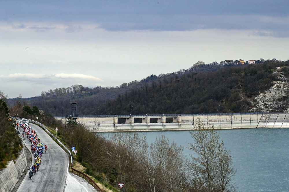 The Tirreno-Adriatico peloton