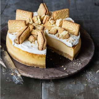 Martha Collison's custard cream cheesecake