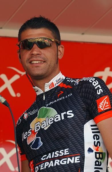 Oscar Pereiro (Caisse d'Epargne) at the start