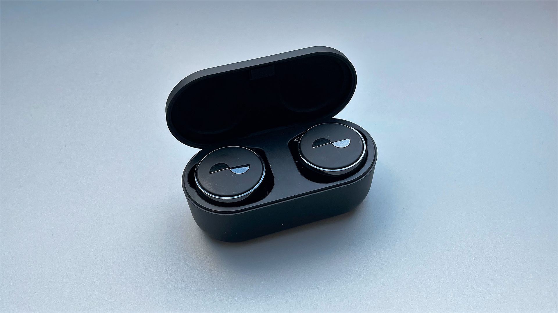 NuraTrue Pro Review: The Ultimate Earbuds For Personalized Sound | Tom ...