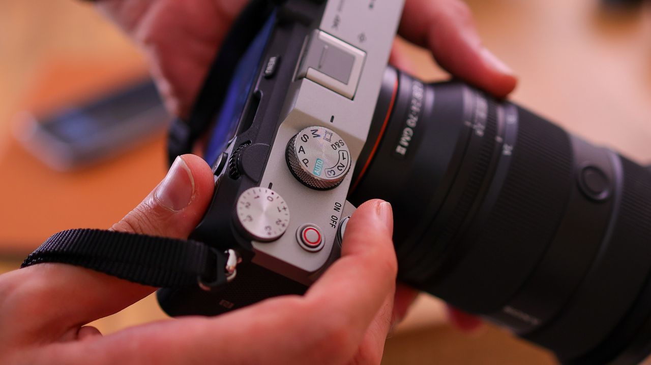A photo of the Sony A7C