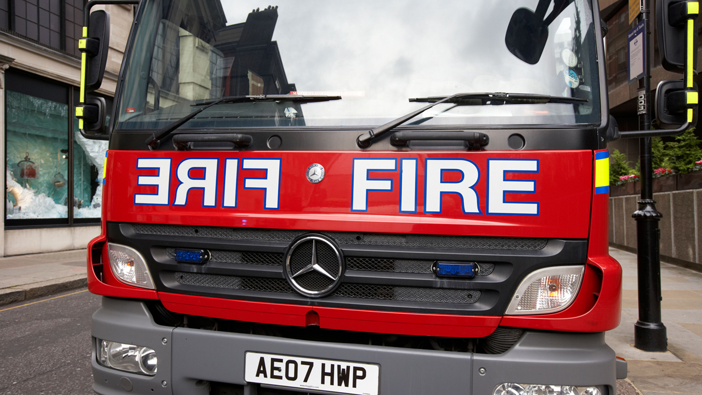 fire-brigade-horse-rescue-alamy-CBEA3F.jpg