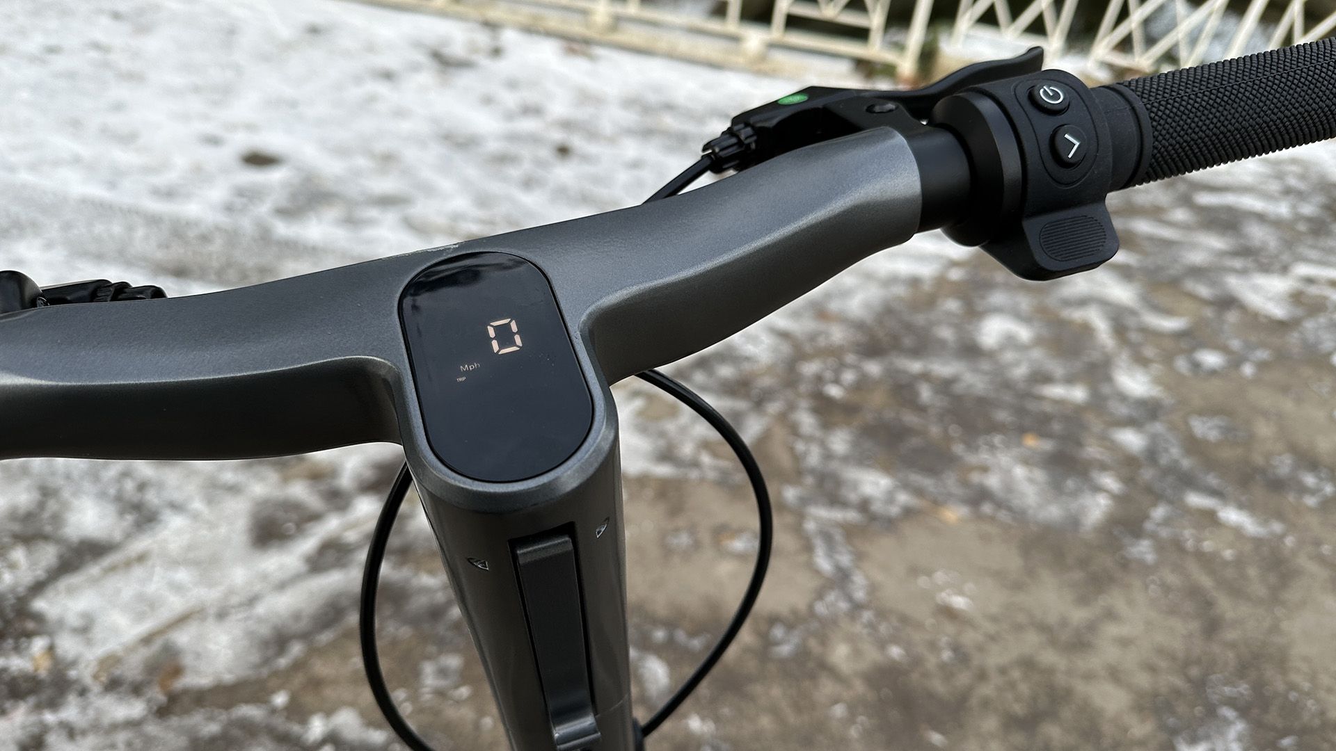 Apollo City 2022 Pro review the top dog of electric scooters T3