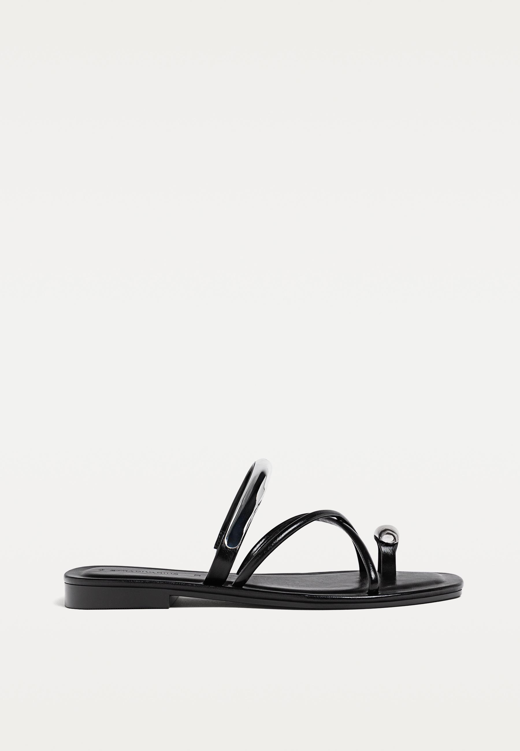 Flat Sandals With Metal Detail