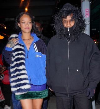 Rihanna pregnant NEW YORK, NEW YORK - JANUARY 27: Rihanna and A$AP Rocky depart Pastis Restaurant on January 28, 2022 in New York City. (Photo by Gotham/GC Images)
