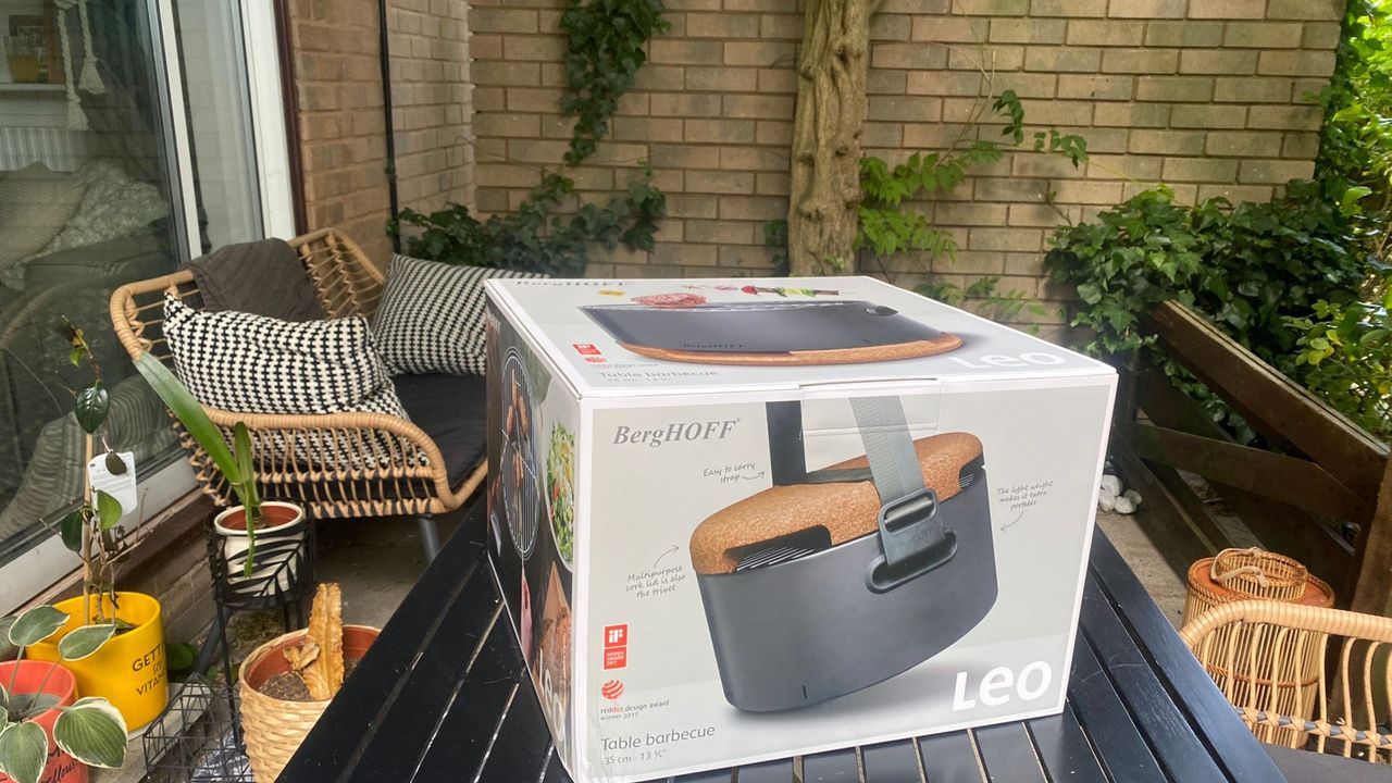 BergHOFF Tabletop BBQ in box in garden