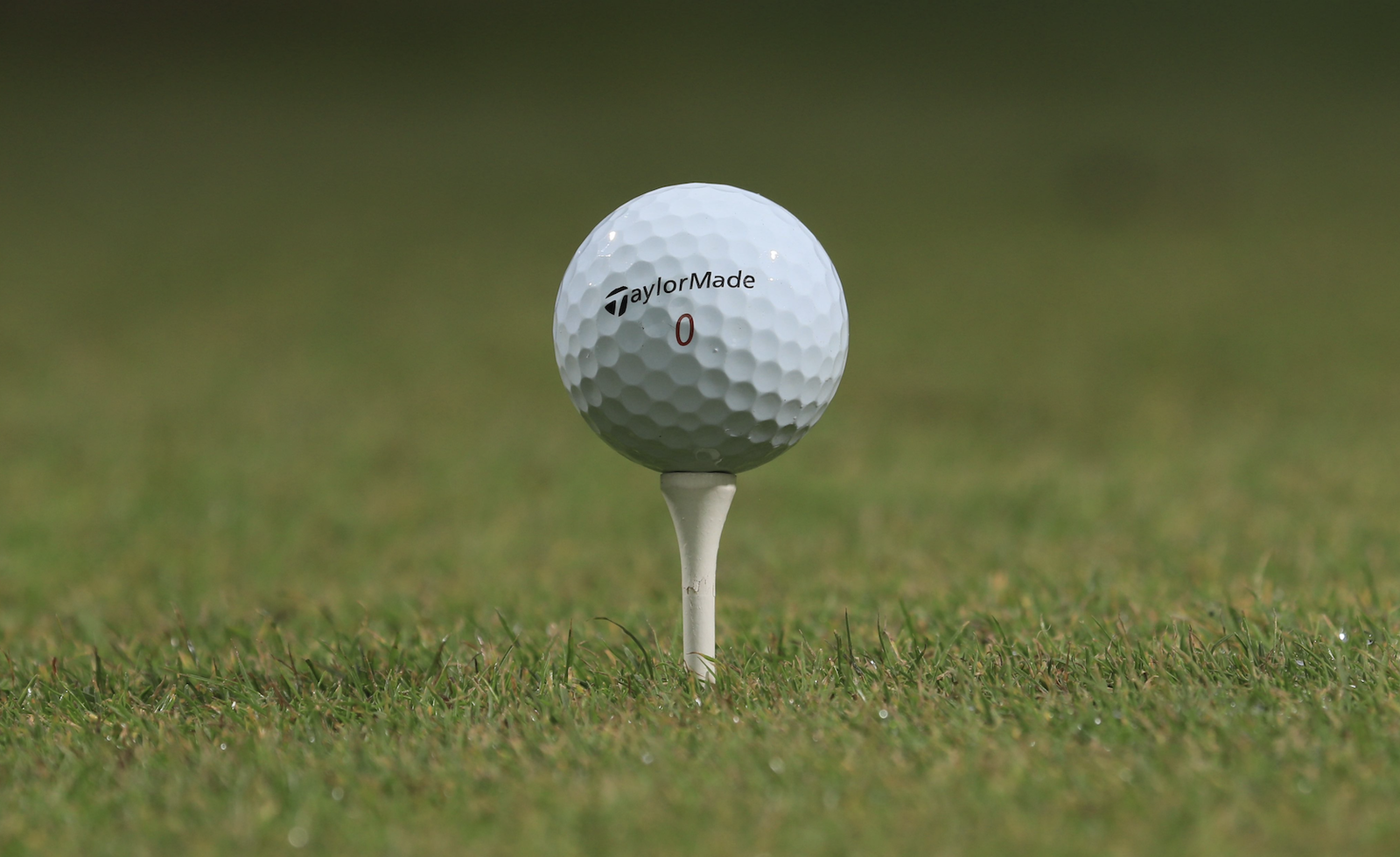 Premium v Mid Price Golf Balls How To find the right model for your game Golf Monthly