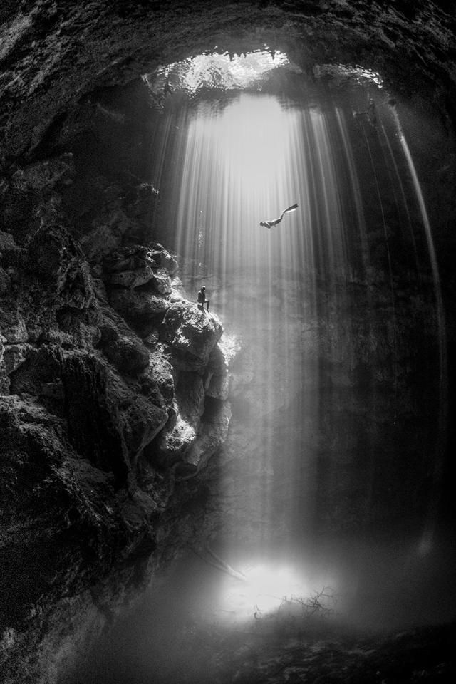 2n Place, Wide Angle: &copy; Karen Smith / Scuba Diving magazine