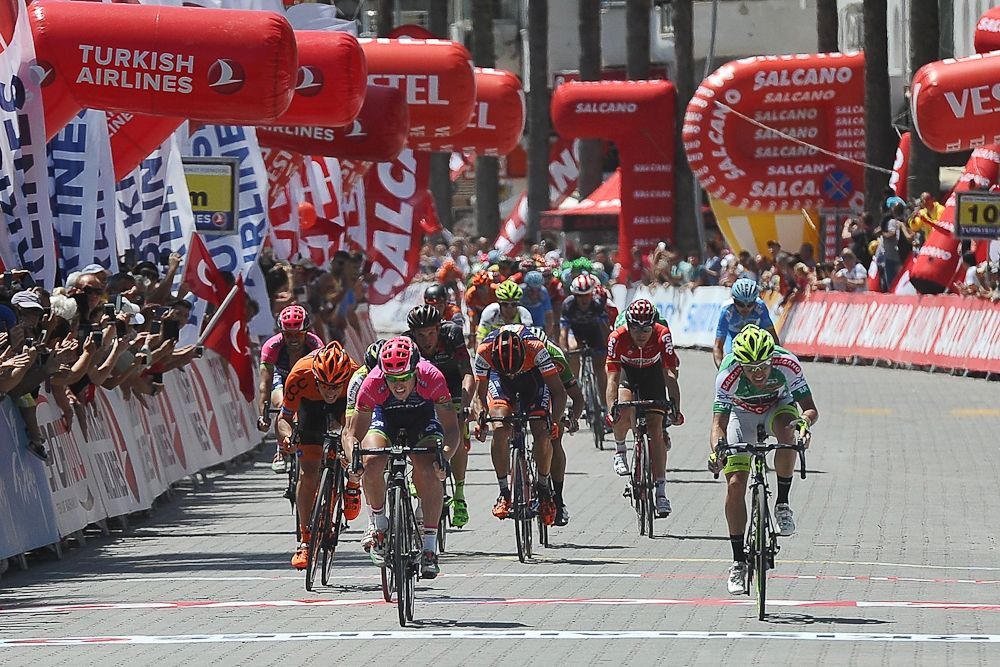 Sacha Modolo wins the stage 7 sprint in Turkey.