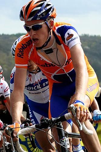 Robert Gesink (Rabobank) jumped just after the break was caught.