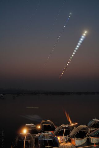 Moonrise Venus Photo Sequence Over Ganges River Talwar