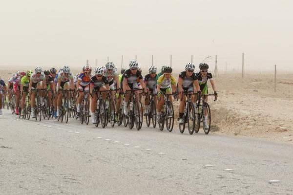 The first 20 kilometres were very fast, thanks to a sandstorm tailwind