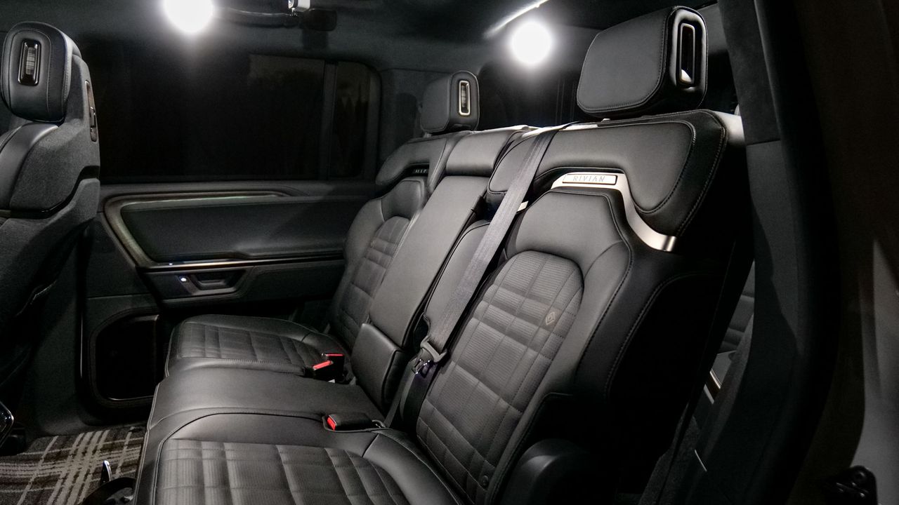 2025 Rivian R1S Tri-Motor test drive review.