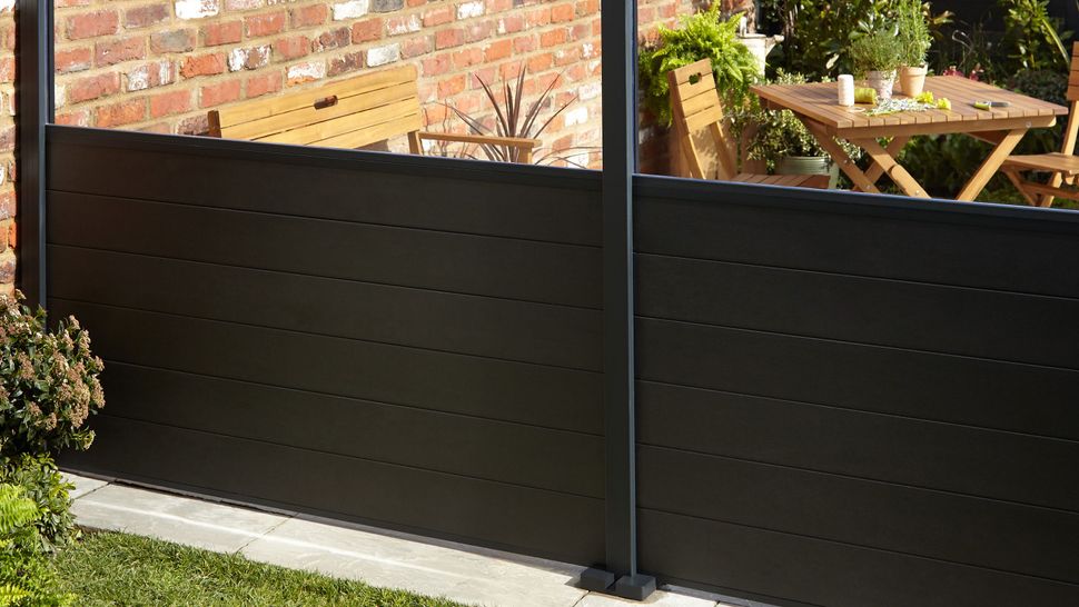 Fence Types Explained: Create a Stylish Garden Boundary | Homebuilding