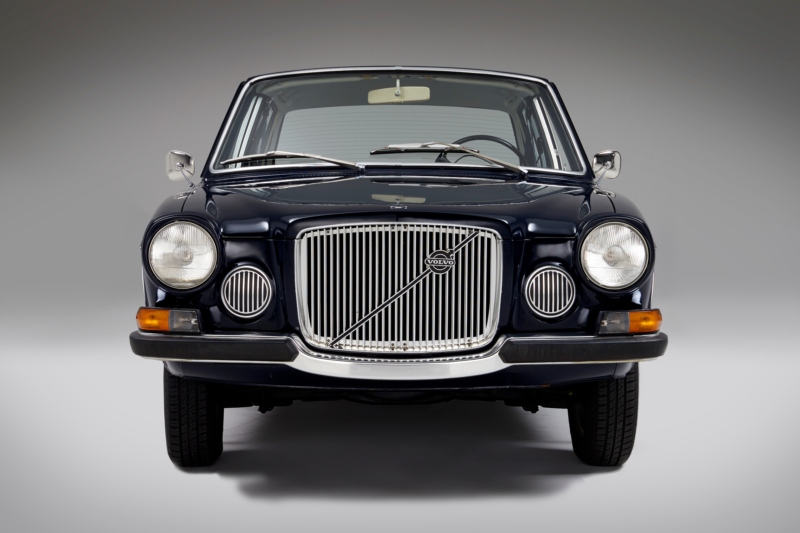 Volvo 164, launched in 1968
