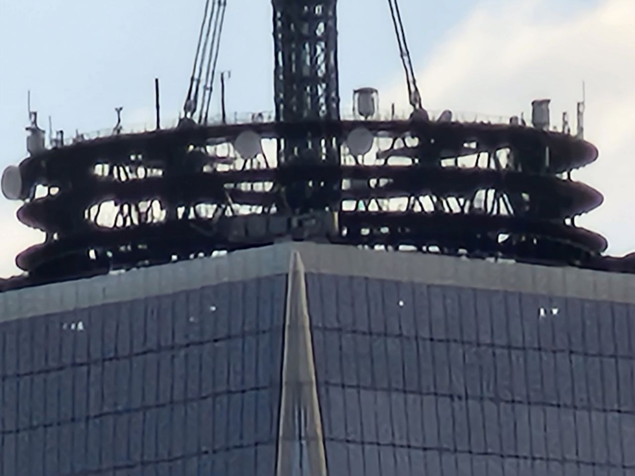 Samsung Galaxy S22 Ultra Space Zoom photo Freedom Tower from 3 miles away