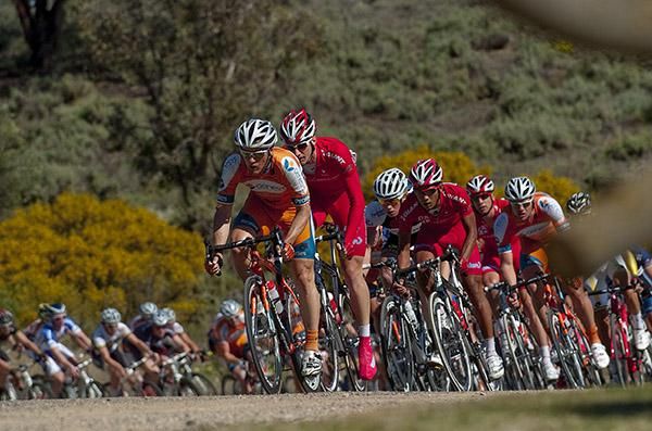 The peloton head around the streets of Ouyen on stage eleven.