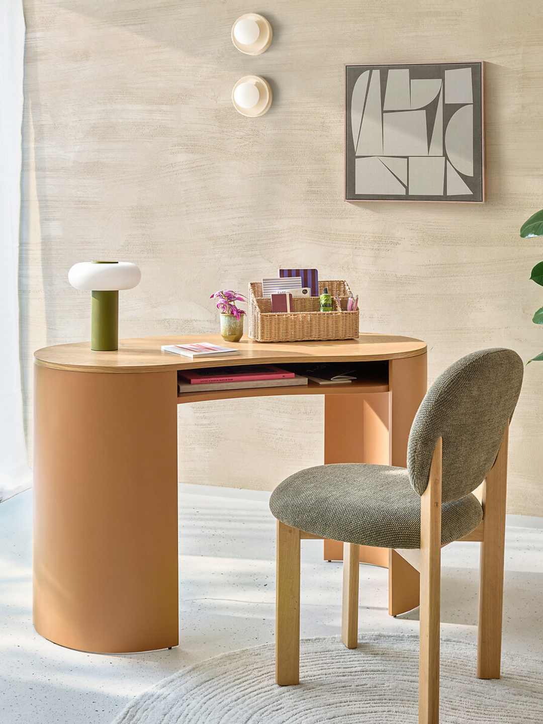 A curved clay-colored bean desk from La Redoute