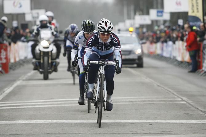 Shelley Olds (Tibco) brings home the sprint for second