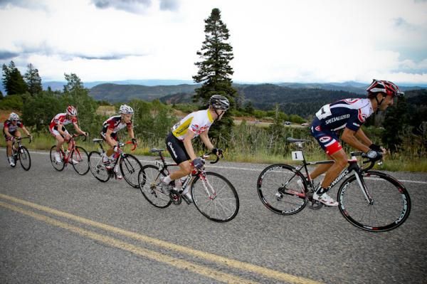 The front group gets higher on the road and shatters the field.