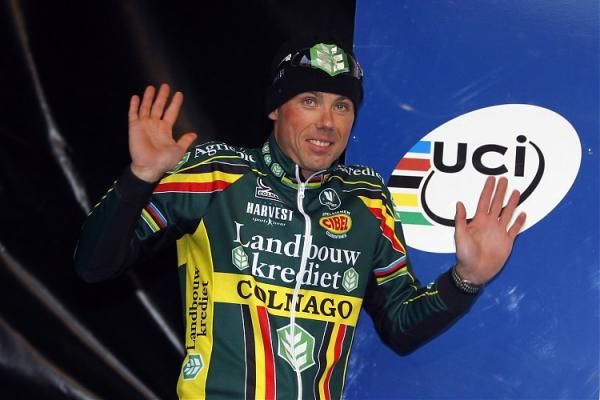 Sven Nys (Landbouwkrediet-Colnago) on the podium.