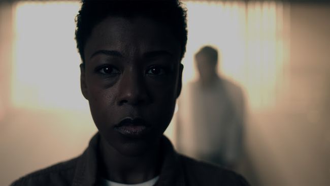 ‘You Feel Like You’re On The Team With Michael Jordan.’: The Handmaid’s Tale Cast Shares What It’s Like Working With Elisabeth Moss As She Directs, Stars, And Produces