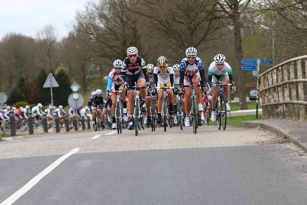 The bunch crosses a bridge in the Drenthe region