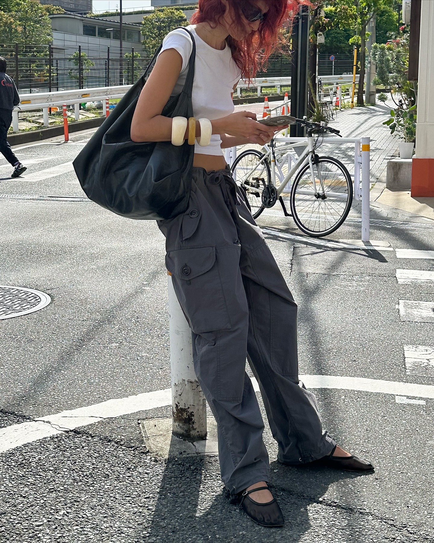 NYC influencer wearing cargo pants
