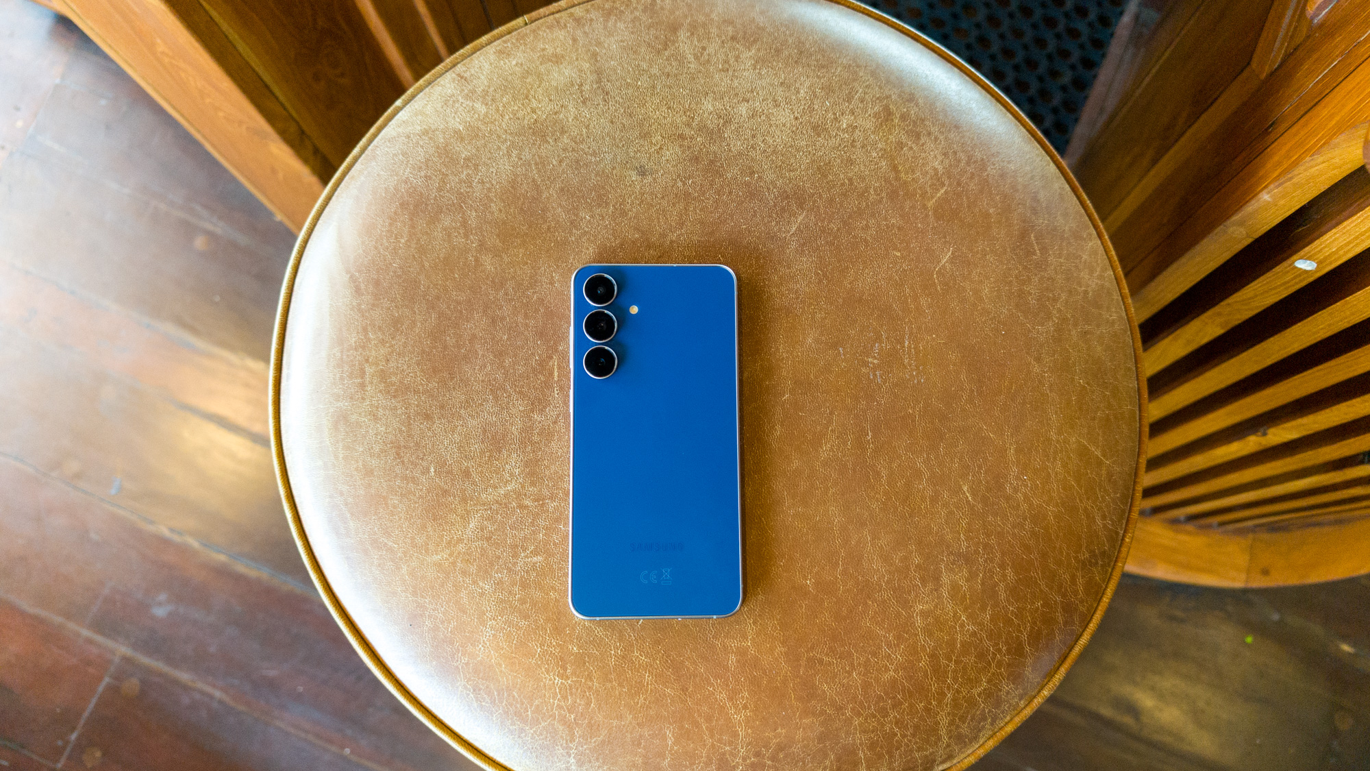 Samsung Galaxy S25 FE Blue in the hand