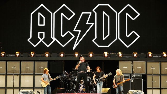The man who created AC/DC’s iconic logo on how it came about | Louder