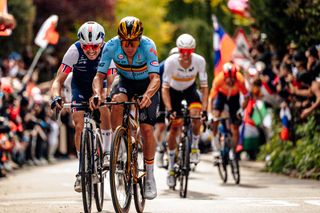 Picture by Chris AuldSWpixcom 29092024 2024 UCI Road and Paracycling Road World Championships Zurich Switzerland Mens Elite Road Race Remco Evenepoel Belgium