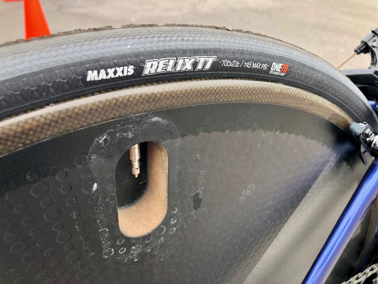 Interesting that the molded tread extends down the sidewalls on the Relix TT