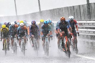 Giro d'Italia stage 5 LIVE: A long rainy day in the hills promises more attacks and maglia rosa drama
