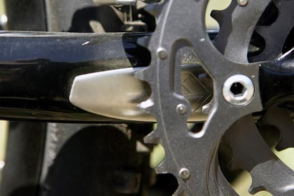Carbon armouring on the Fisher Superfly helps protect carbon from damage due to a dropped chain.