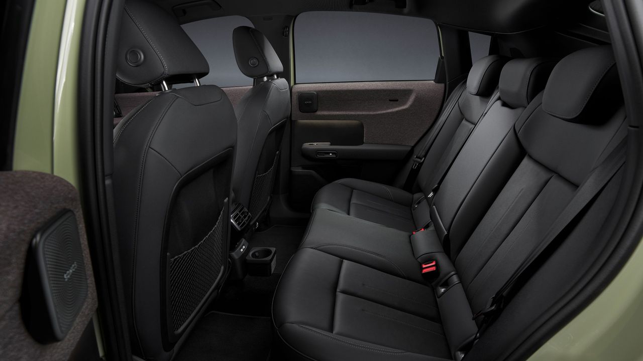 Audi A2 e-tron interior details