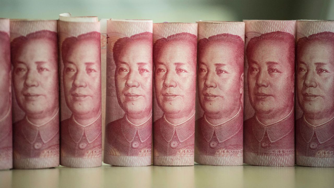 100 yuan notes depicting Chairman Mao