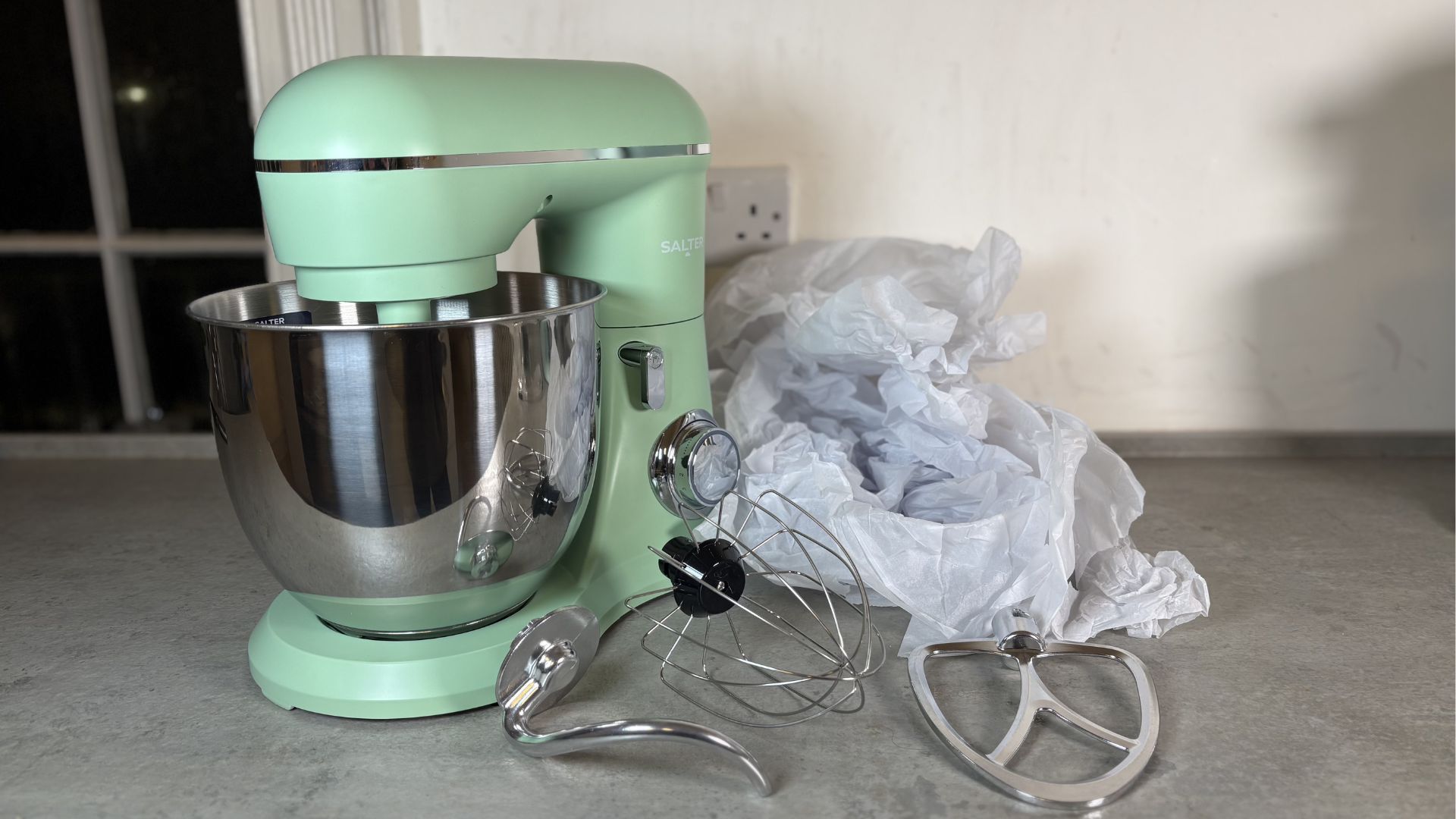Testing the Salter Bakes British Stand Mixer