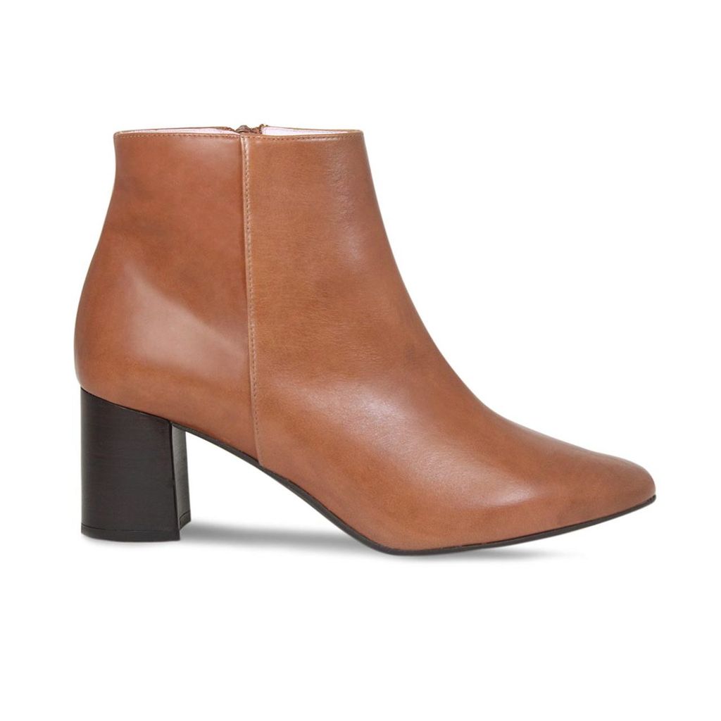 fashionable wide fitting boots