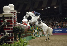 Whitaker_Olympia_Puissance.jpg