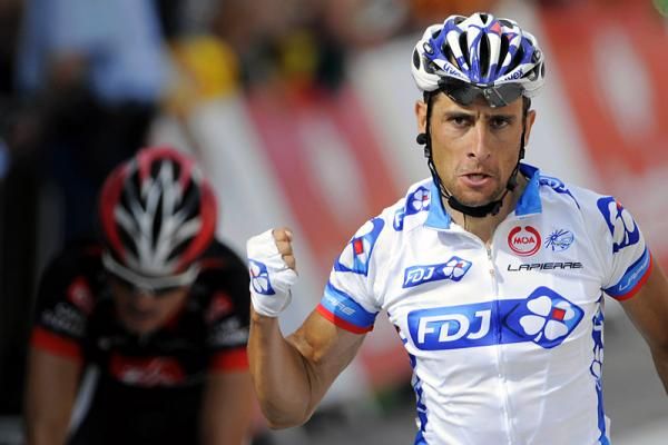 Sandy Casar (Fran&ccedil;aise des Jeux) wins the Tour's ninth stage.