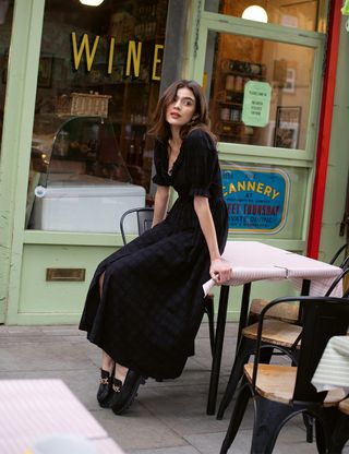 Black Flossie Midi Dress