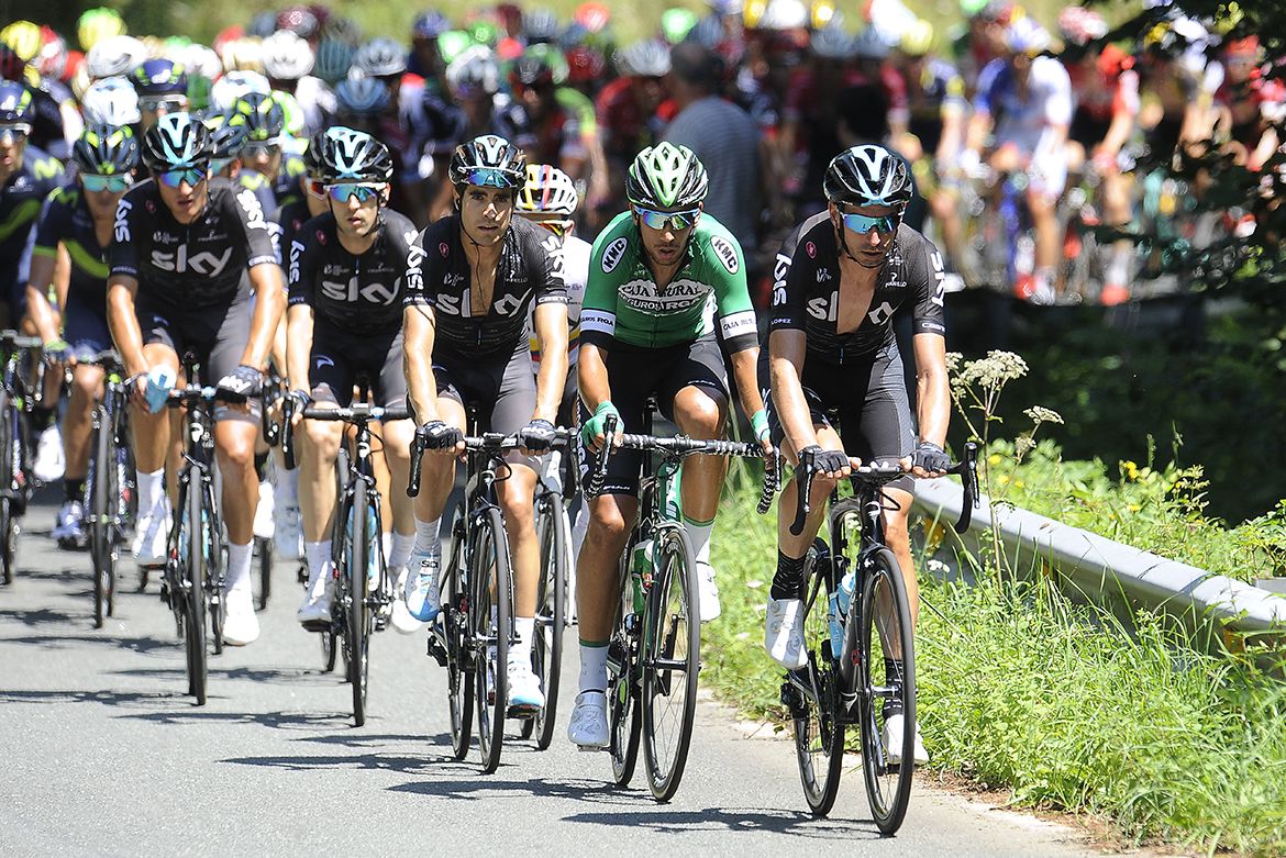 Sky and Caja Rural at the front of the Clasica San Sebastian peloton
