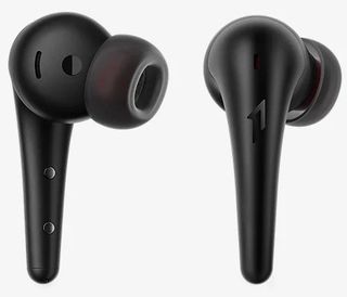 1More Aero earbuds in black