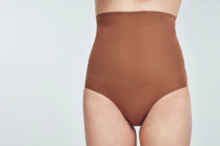 Types of body shapers: Heist The High Waist